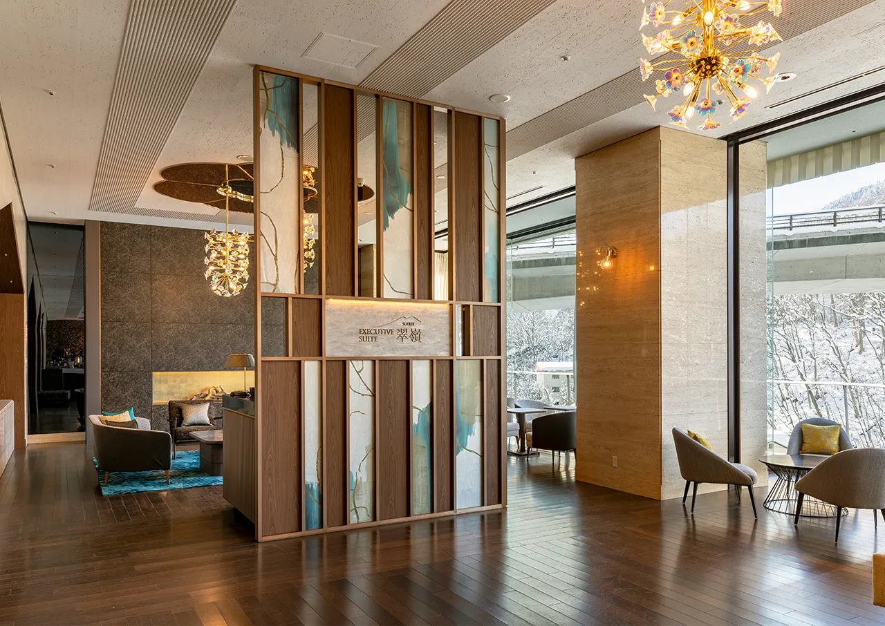 本館ロビー階 専用レセプションデスク